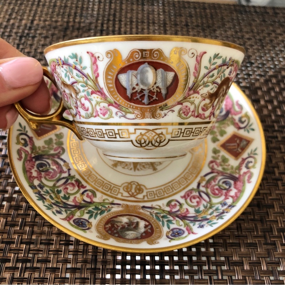 Chateau De F. Bleau Sevres Porcelain S46 Tea Cup And Saucer Set